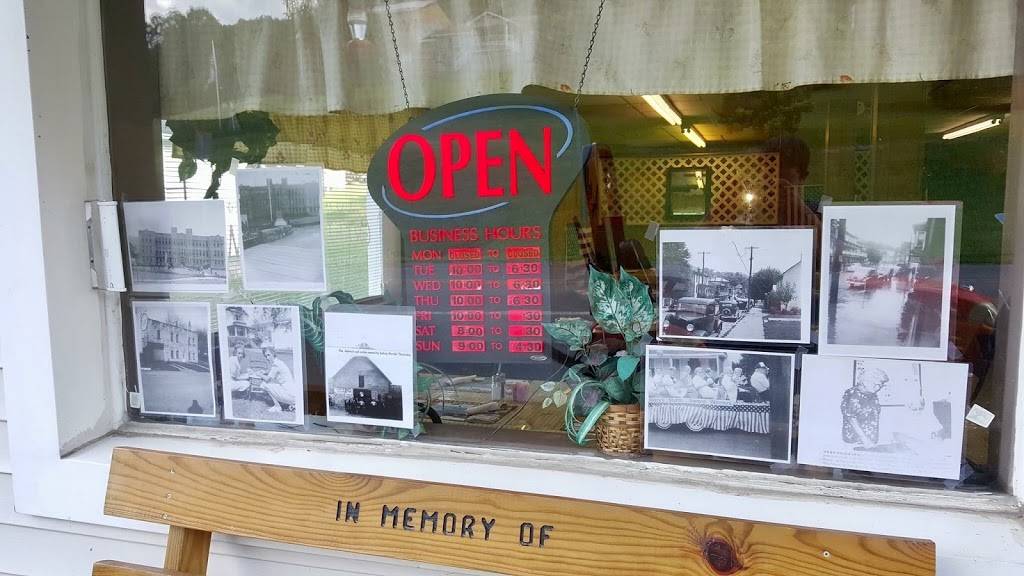 Fairview Diner | restaurant | 4418 Crossroads Rd, Fairview, WV 26570, USA | 3044491278 OR +1 304-449-1278