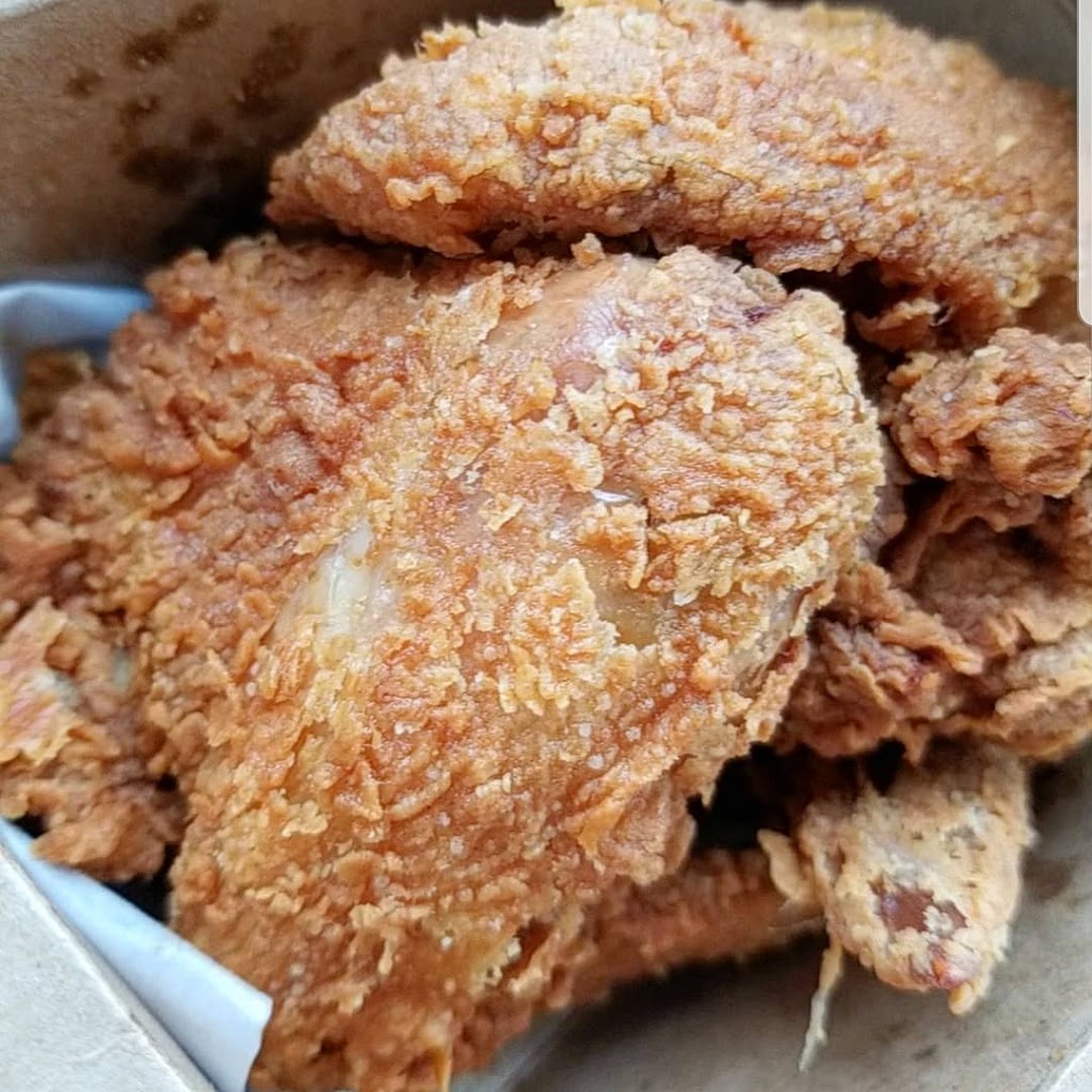 Lloyds Upscale Street Food | restaurant | 3517 N Spaulding Ave, Chicago, IL 60618, USA | 7735586609 OR +1 773-558-6609