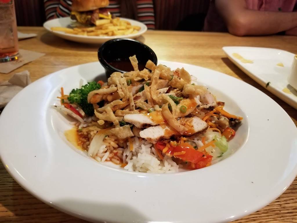 Applebees Grill + Bar | restaurant | 24872 Madison Ave, Murrieta, CA 92562, USA | 9518941846 OR +1 951-894-1846