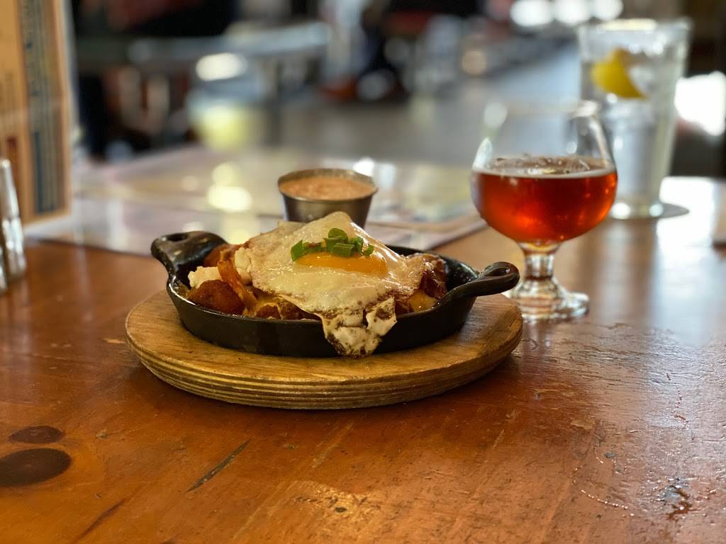 Flying Saucer Draught Emporium | restaurant | 111 10th Ave S #310, Nashville, TN 37203, USA | 6152593039 OR +1 615-259-3039