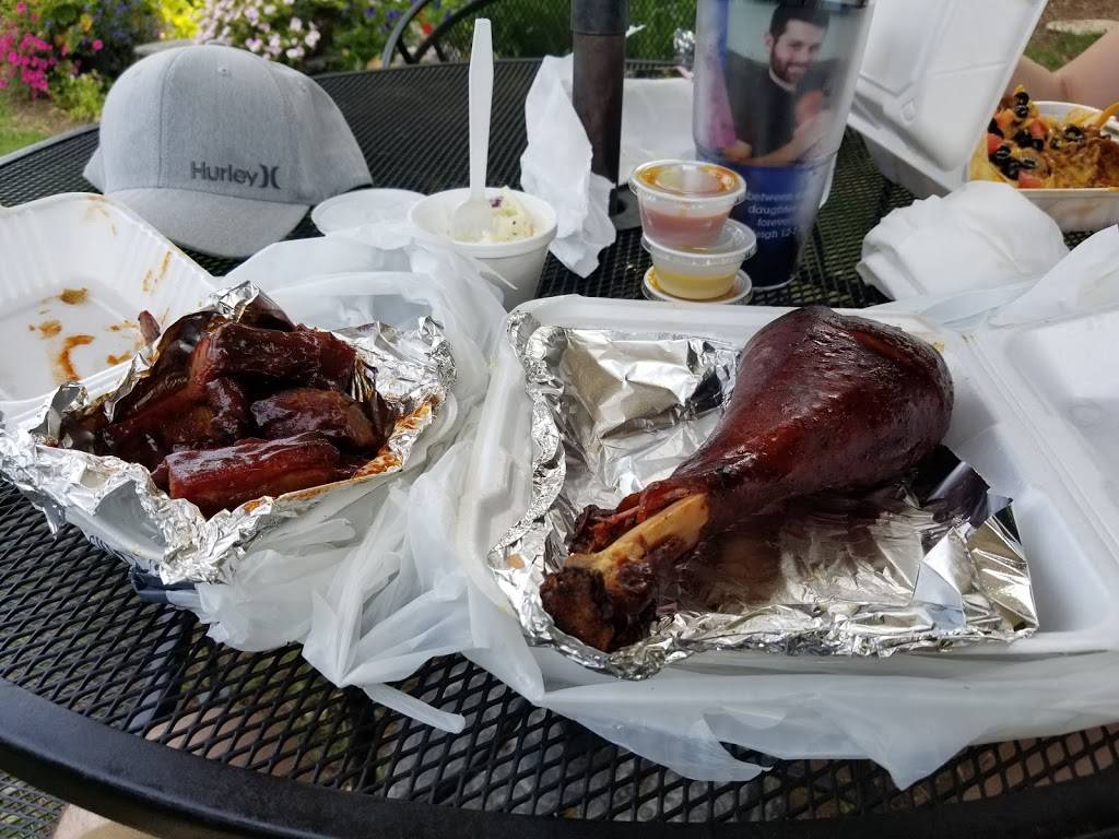 Lakeshore Smokehouse | restaurant | 7099-7139 Lakeshore Rd, Fort Gratiot Twp, MI 48059, USA | 8103855580 OR +1 810-385-5580