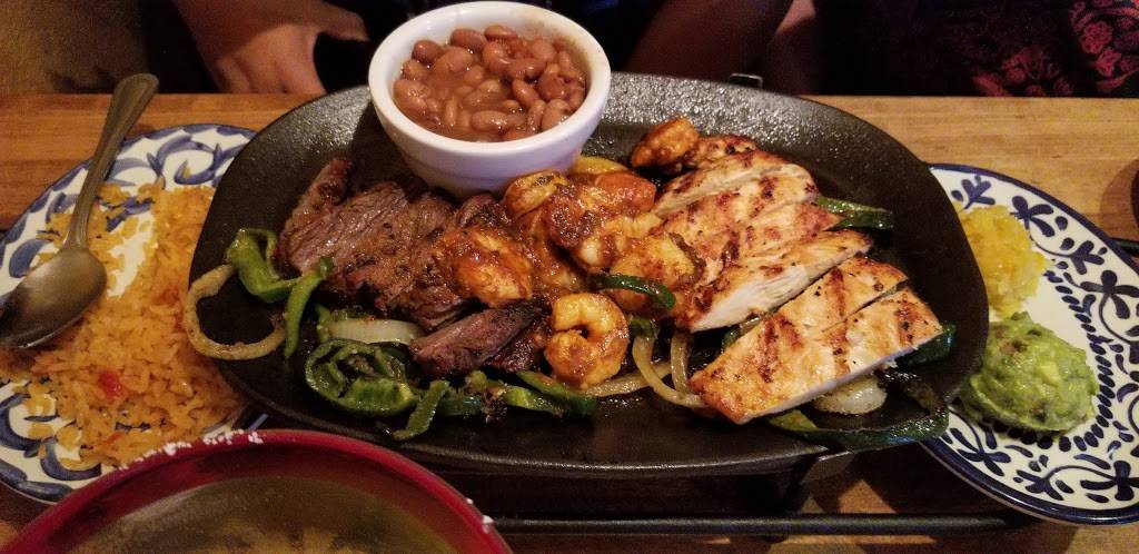 El Torito | restaurant | 2240 Griffin Way, Corona, CA 92879, USA | 9517369379 OR +1 951-736-9379