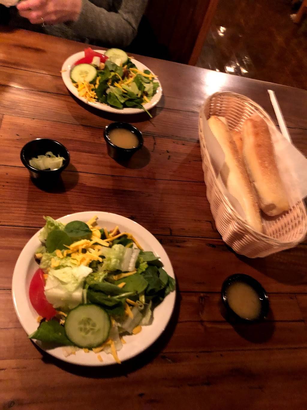 Don Tomassos Italian & American Kitchen | restaurant | 123 W Wyandot Ave, Upper Sandusky, OH 43351, USA | 4192940500 OR +1 419-294-0500