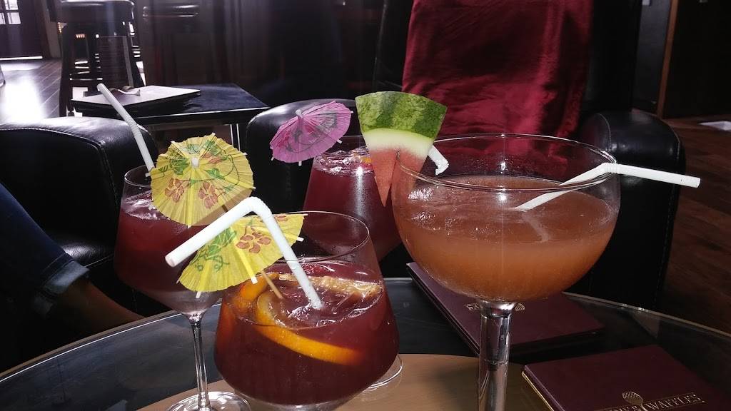 Wine and Waffles | restaurant | 1505 Park St, Alameda, CA 94501, USA | 5105232301 OR +1 510-523-2301