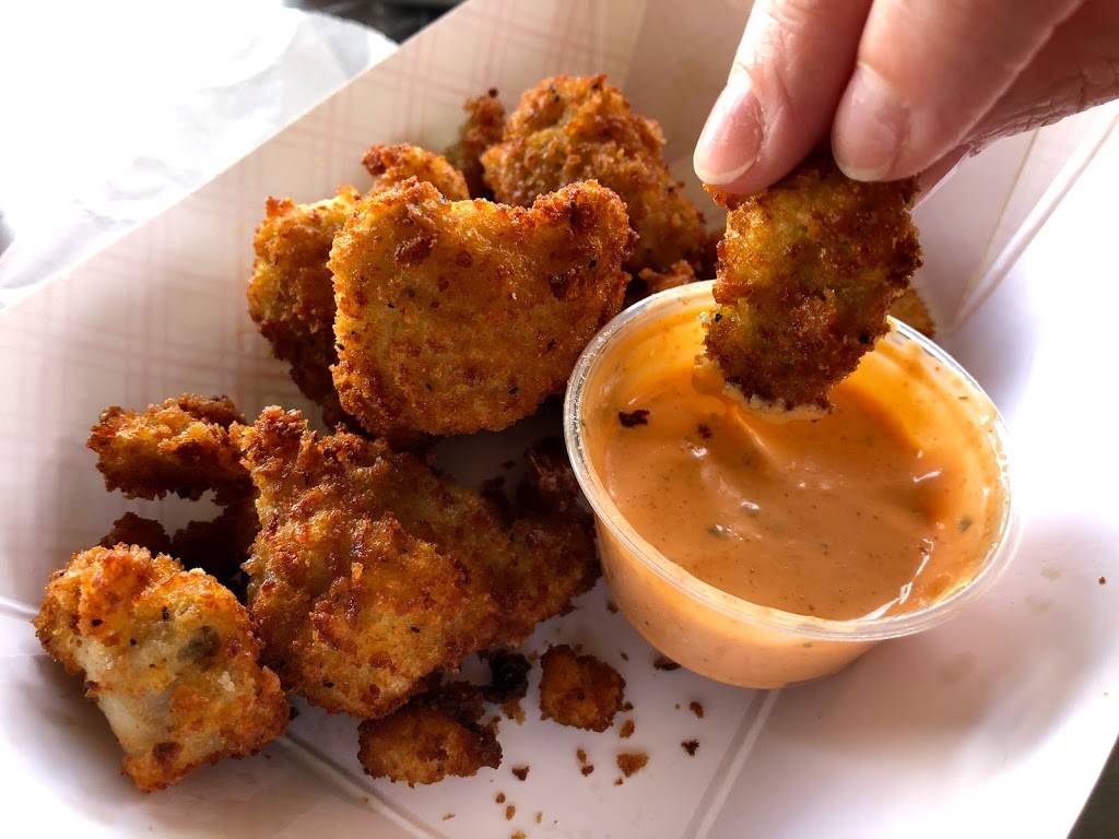 The Smokin Claw Tavern | restaurant | 401 W Turkeyfoot Lake Rd, Akron, OH 44319, USA | 3306442628 OR +1 330-644-2628