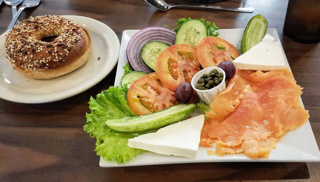 Cindis NY Deli & Restaurant | restaurant | 306 S Houston St, Dallas, TX 75202, USA | 2147444745 OR +1 214-744-4745