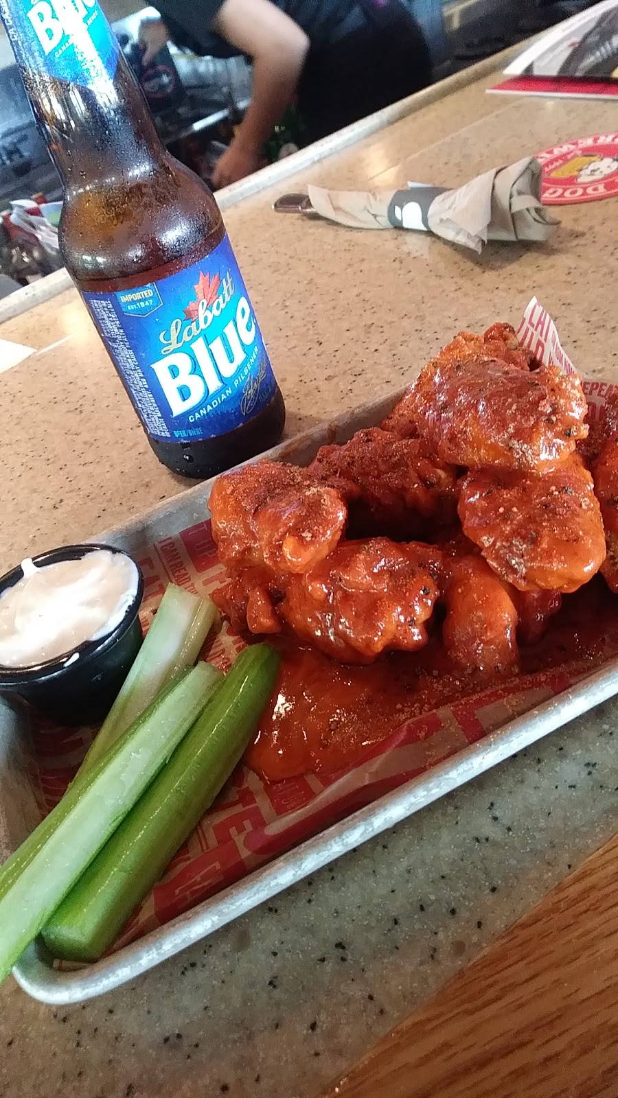 Applebees Grill + Bar | restaurant | 17771 Southpark Center, Strongsville, OH 44136, USA | 4405725292 OR +1 440-572-5292