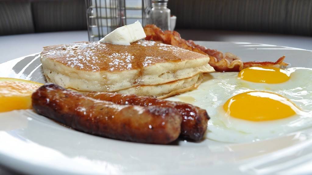 Lincoln Square Pancake House Greenfield | restaurant | 118 W Main St, Greenfield, IN 46140, USA | 3173181792 OR +1 317-318-1792