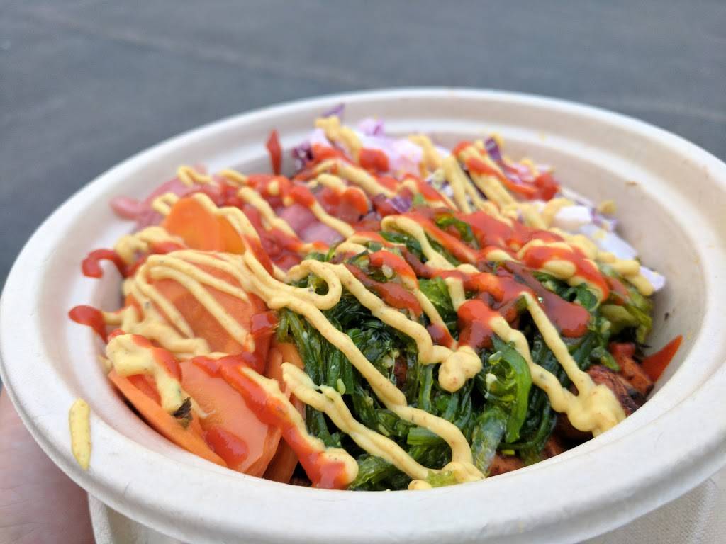 Zaka Bowl | restaurant | 575 Erin Dr, Memphis, TN 38117, USA | 9015093105 OR +1 901-509-3105