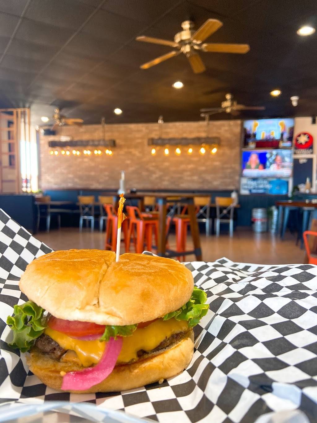 BURGER WING CITY | restaurant | 2150 N Josey Ln #322, Carrollton, TX 75006, USA | 2149409788 OR +1 214-940-9788