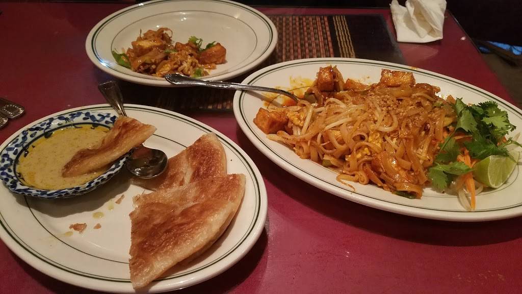 Manivanh | restaurant | 2732 24th St, San Francisco, CA 94110, USA | 4158246059 OR +1 415-824-6059