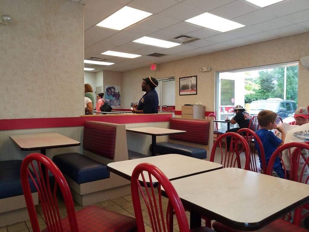 KFC | restaurant | 17700 Garland Groh Blvd, Hagerstown, MD 21740, USA | 2404206562 OR +1 240-420-6562