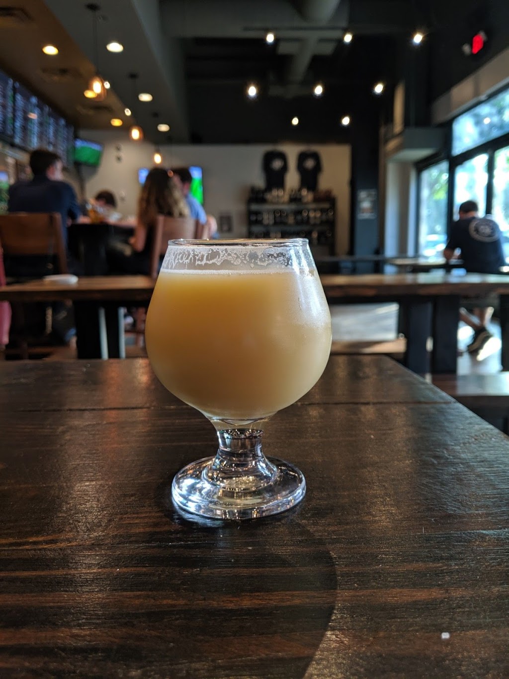 Bluffview Growler | restaurant | 3850 W Northwest Hwy #1190, Dallas, TX 75220, USA | 4696072337 OR +1 469-607-2337