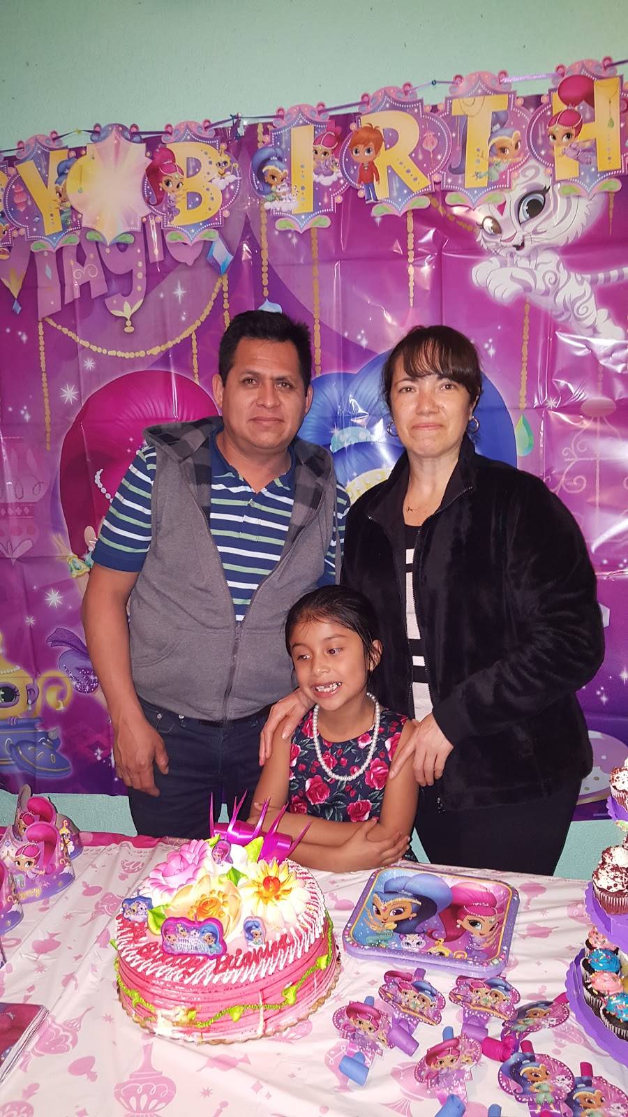 Tortilleria La Familia | restaurant | 557 Chain St, Norristown, PA 19401, USA | 6102750600 OR +1 610-275-0600