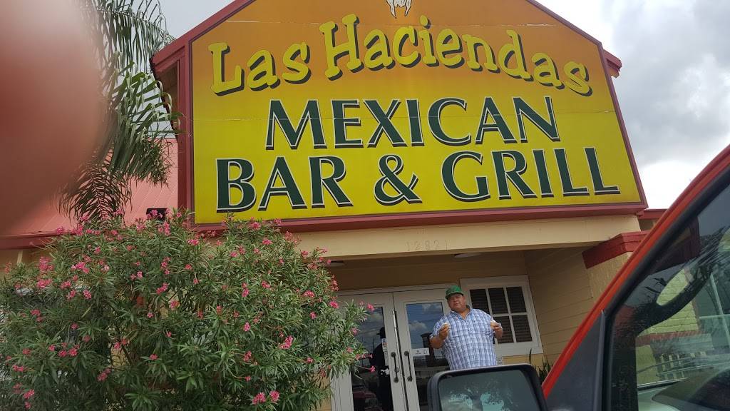 Las Haciendas Mexican Bar & Grill | restaurant | 12821 Southwest Fwy, Stafford, TX 77477, USA | 2812403060 OR +1 281-240-3060