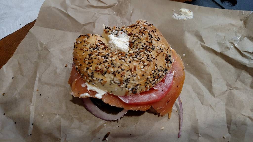Meshuggah Bagels | bakery | 7096 W 105th St, Overland Park, KS 66212, USA | 9132838368 OR +1 913-283-8368