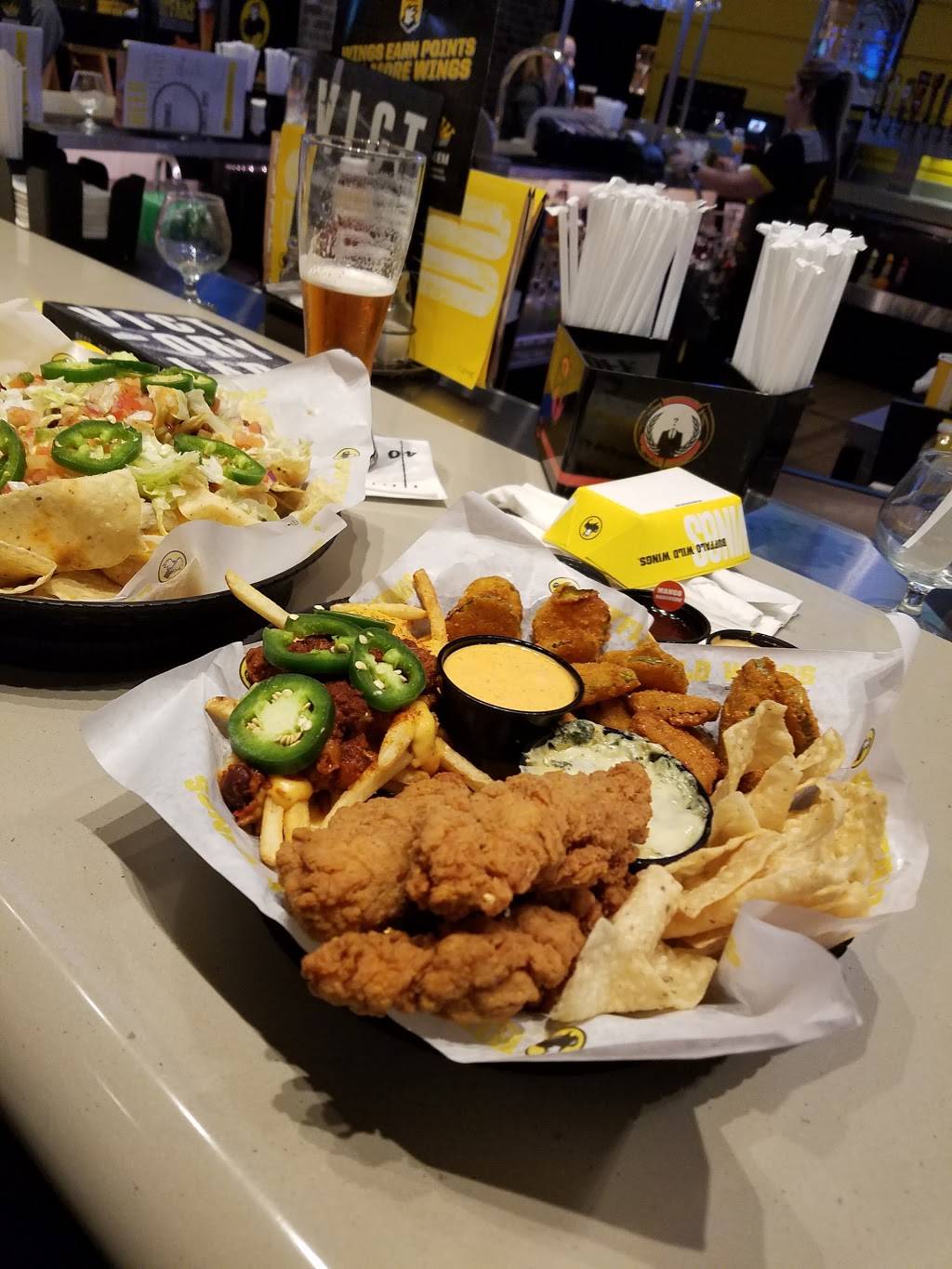 Buffalo Wild Wings | restaurant | 10300 Southside Blvd, Jacksonville, FL 32256, USA | 9043630410 OR +1 904-363-0410