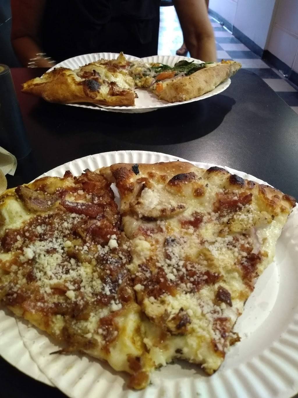 Twisted Pizza Subs And Ice Cream | restaurant | 293 Commercial St, Provincetown, MA 02657, USA | 5084876973 OR +1 508-487-6973