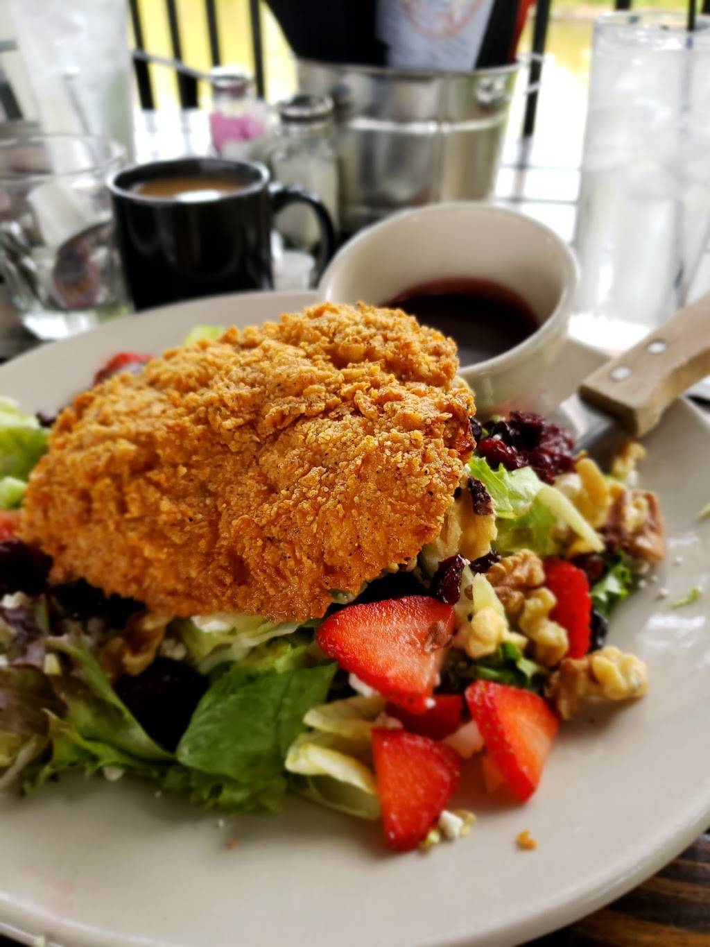 The Deck | restaurant | 305 E Superior St, Fort Wayne, IN 46802, USA | 2604263411 OR +1 260-426-3411