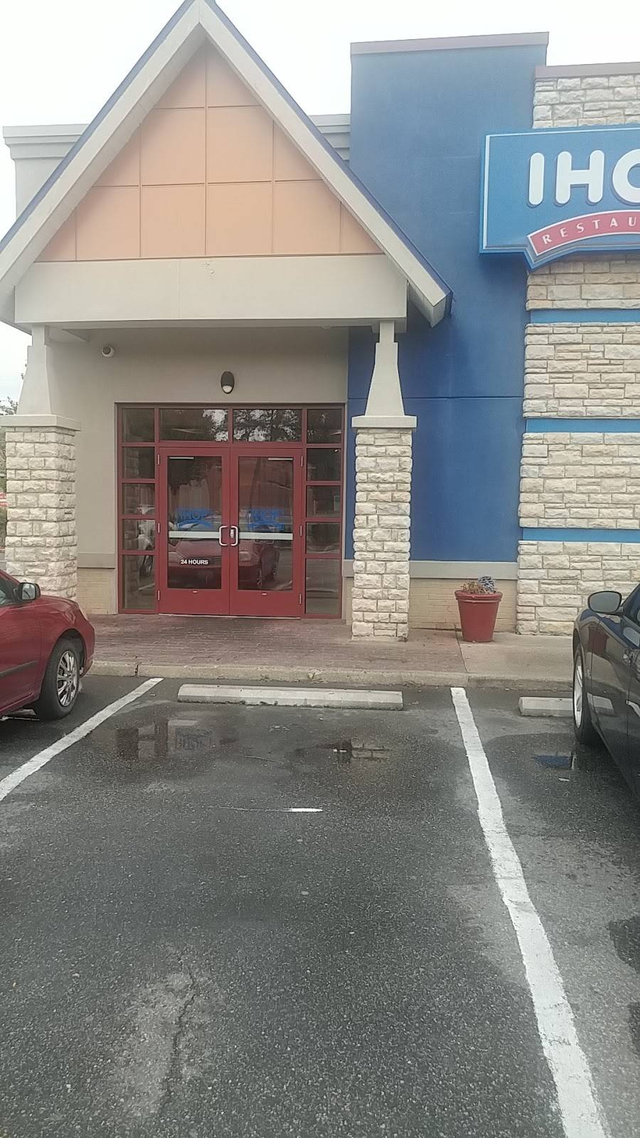 IHOP | restaurant | 4840 S Laburnum Ave, Richmond, VA 23231, USA | 8042220697 OR +1 804-222-0697