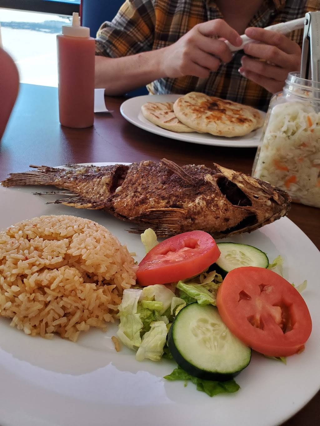 El Papaturro Restaurant Salvadorian food | restaurant | 6601 4th St NW suite H, Albuquerque, NM 87107, USA | 5055031575 OR +1 505-503-1575
