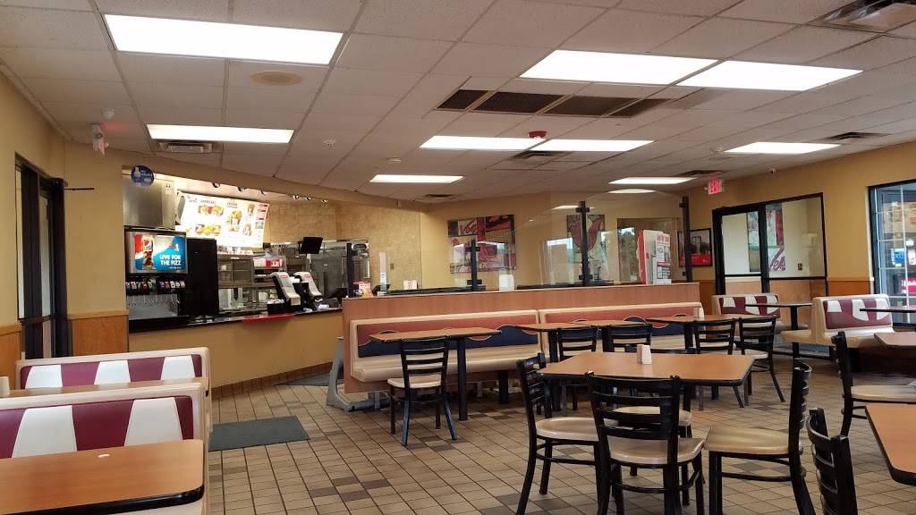 KFC | restaurant | 8770 University Ave NW, Coon Rapids, MN 55448, USA | 7637848502 OR +1 763-784-8502