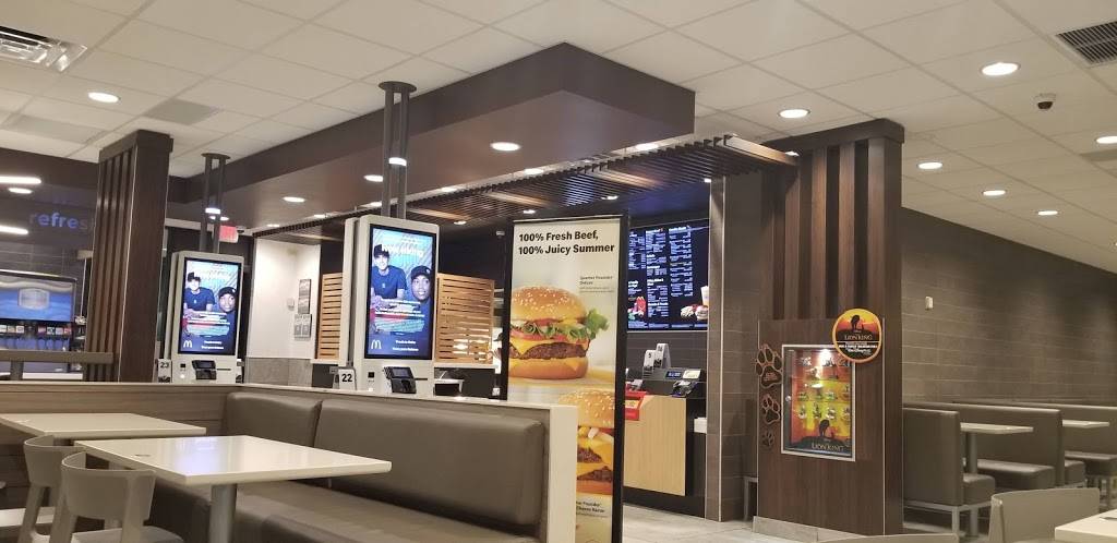 McDonalds | cafe | 1407 E 11th Ave, Hutchinson, KS 67501, USA | 6206624014 OR +1 620-662-4014