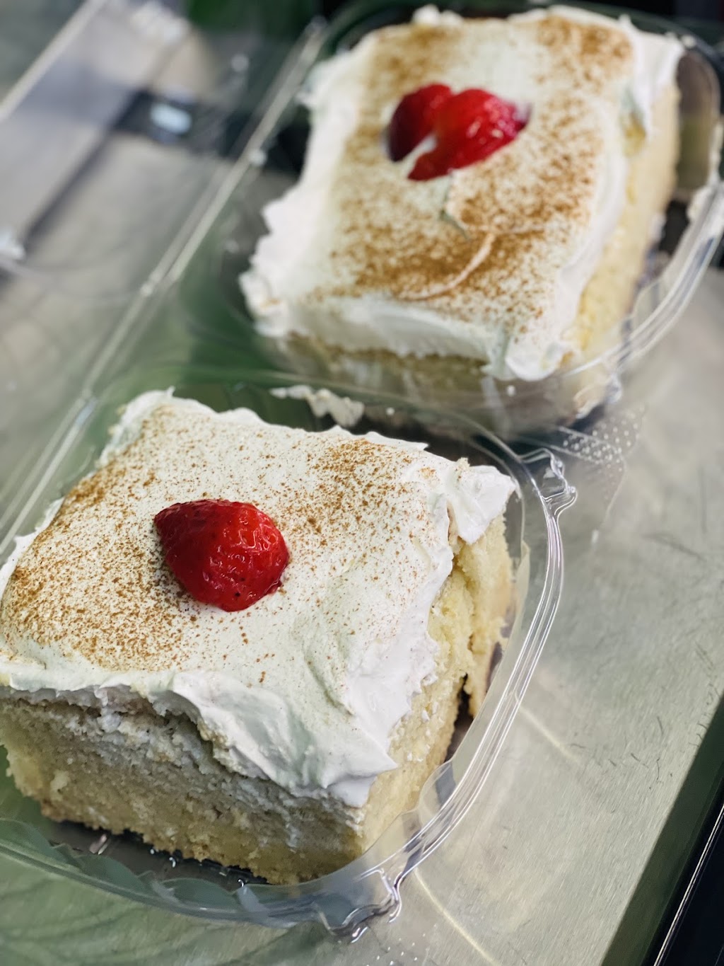 La Tropical Snacks | restaurant | 1838 N Glenstone Ave, Springfield, MO 65803, USA | 4178941020 OR +1 417-894-1020