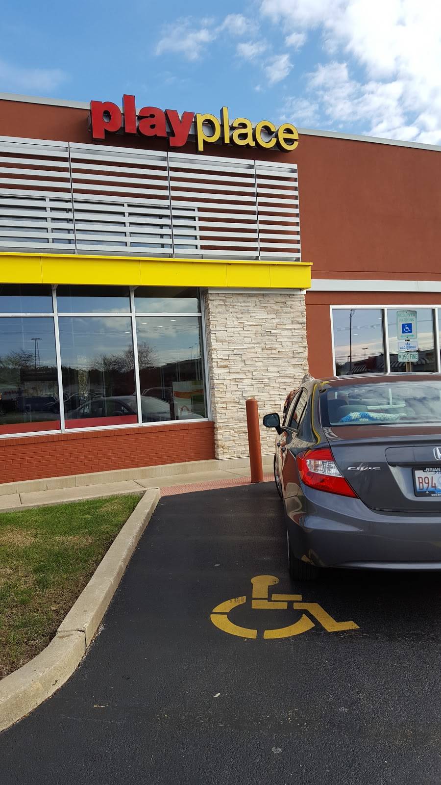 McDonalds | cafe | 255 S Randall Rd, Elgin, IL 60123, USA | 8477419898 OR +1 847-741-9898