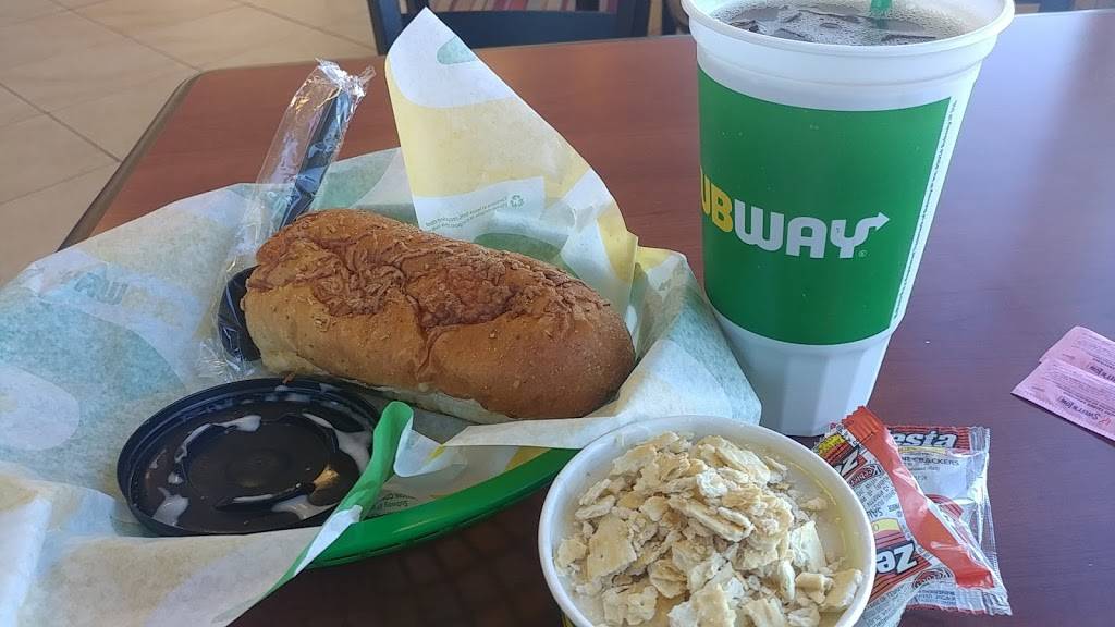 Subway | restaurant | 2100 Harrington Memorial Pkwy Bldg. #501, Mansfield Lahm Regional Airport, Mansfield, OH 44903, USA | 4195240700 OR +1 419-524-0700