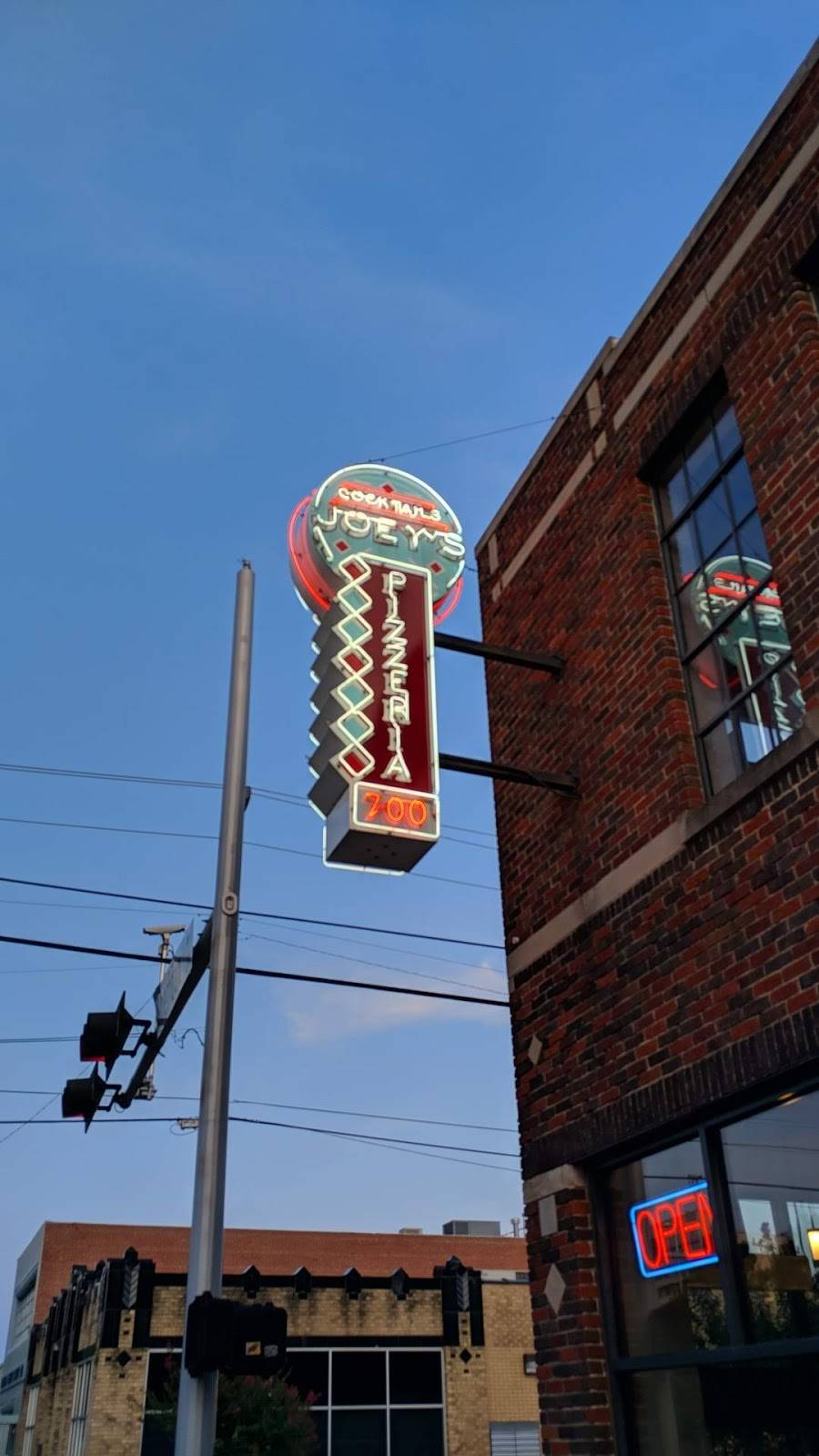 Joeys | restaurant | 700 W Sheridan Ave, Oklahoma City, OK 73102, USA | 4055258503 OR +1 405-525-8503