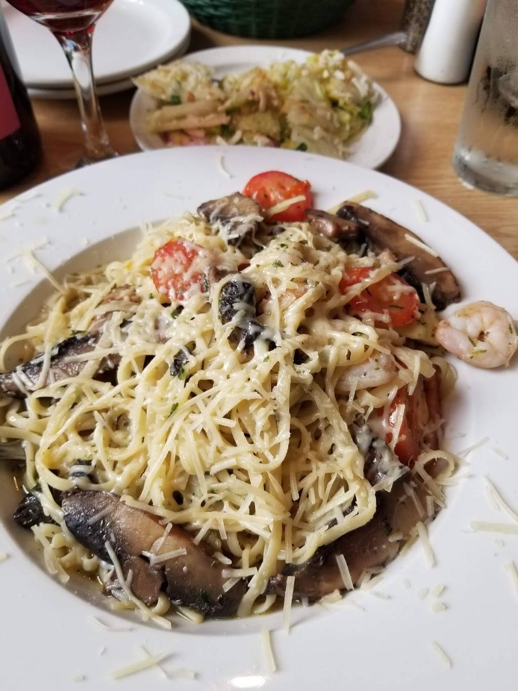 Bigelos Bistro | restaurant | 140 N Main St, Edwardsville, IL 62025, USA | 6186551471 OR +1 618-655-1471