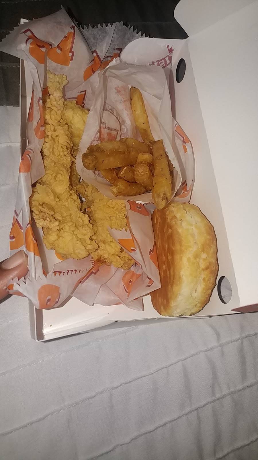 Popeyes Louisiana Kitchen | restaurant | 852 Buenaventura Blvd, Kissimmee, FL 34743, USA | 4078374082 OR +1 407-837-4082