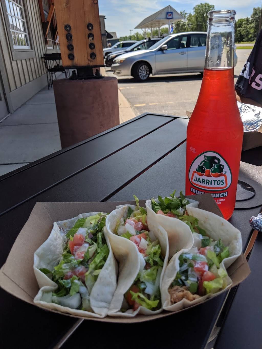 Red Luna Taco Factory | restaurant | 5960 US-61, White Bear Lake, MN 55110, USA | 6517887136 OR +1 651-788-7136