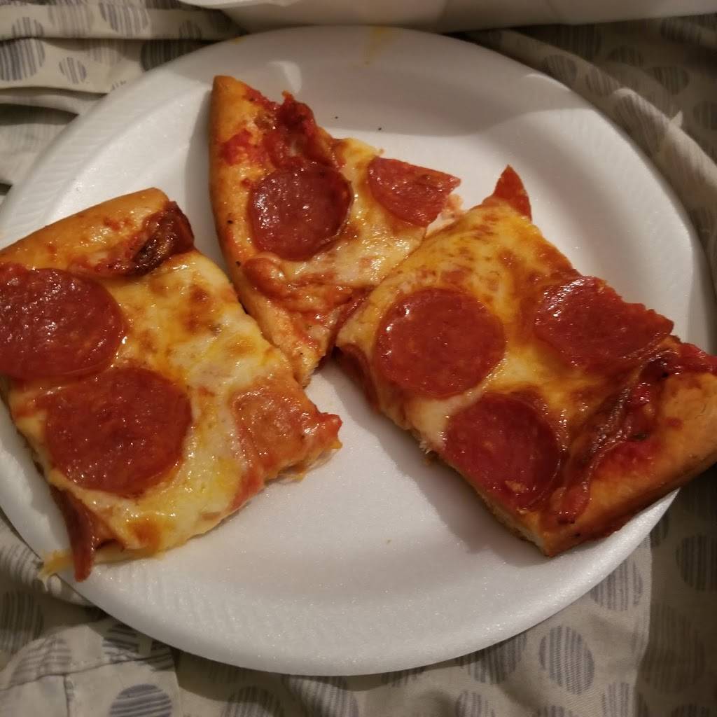 Chelys Pizza | restaurant | 2235 S Laramie Ave, Cicero, IL 60804, USA | 7087807330 OR +1 708-780-7330