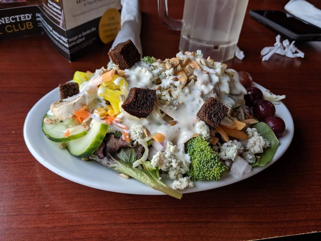 Ruby Tuesday | restaurant | 1807 S Main St, Farmville, VA 23901, USA | 4343913475 OR +1 434-391-3475