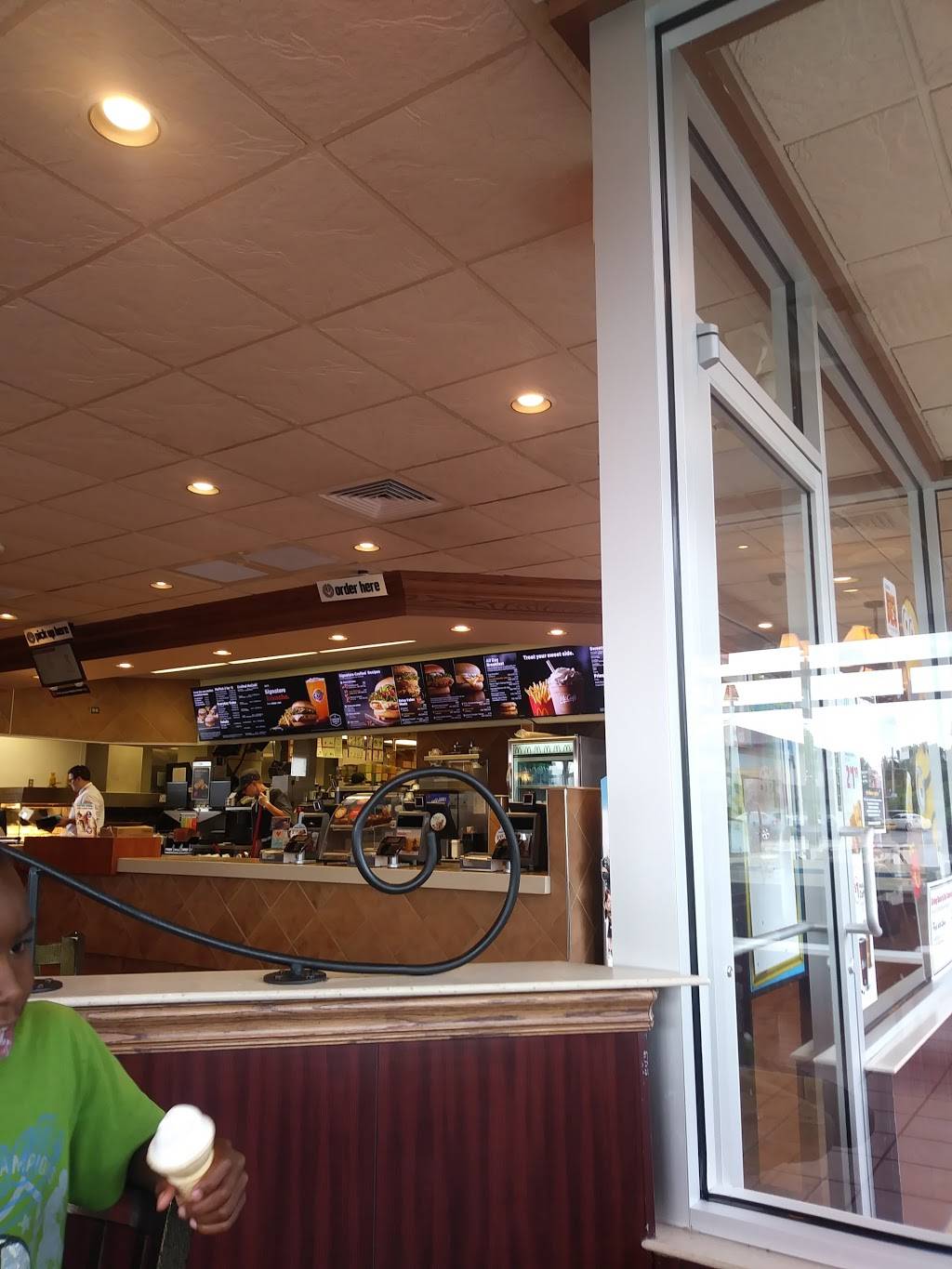 McDonalds | cafe | 805 W Lincoln Hwy, DeKalb, IL 60115, USA | 8157565202 OR +1 815-756-5202