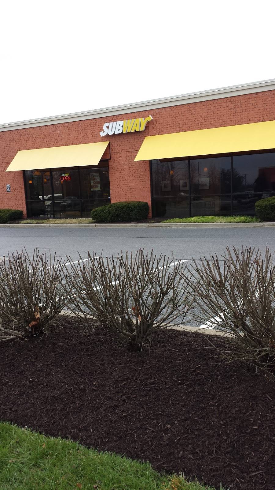 Subway Restaurants | restaurant | 6900 Dogwood Rd, Windsor Mill, MD 21244, USA | 4434366111 OR +1 443-436-6111