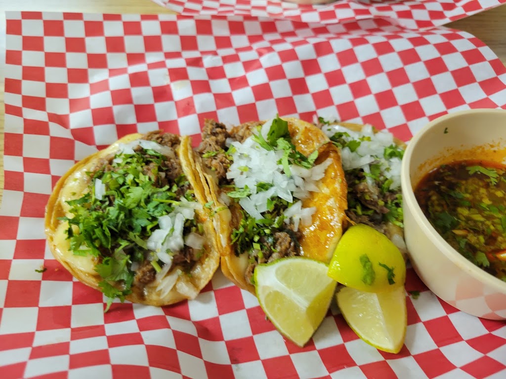 Tacos el Manny | restaurant | 2800 Nameoki Rd, Granite City, IL 62040, USA | 6182192858 OR +1 618-219-2858