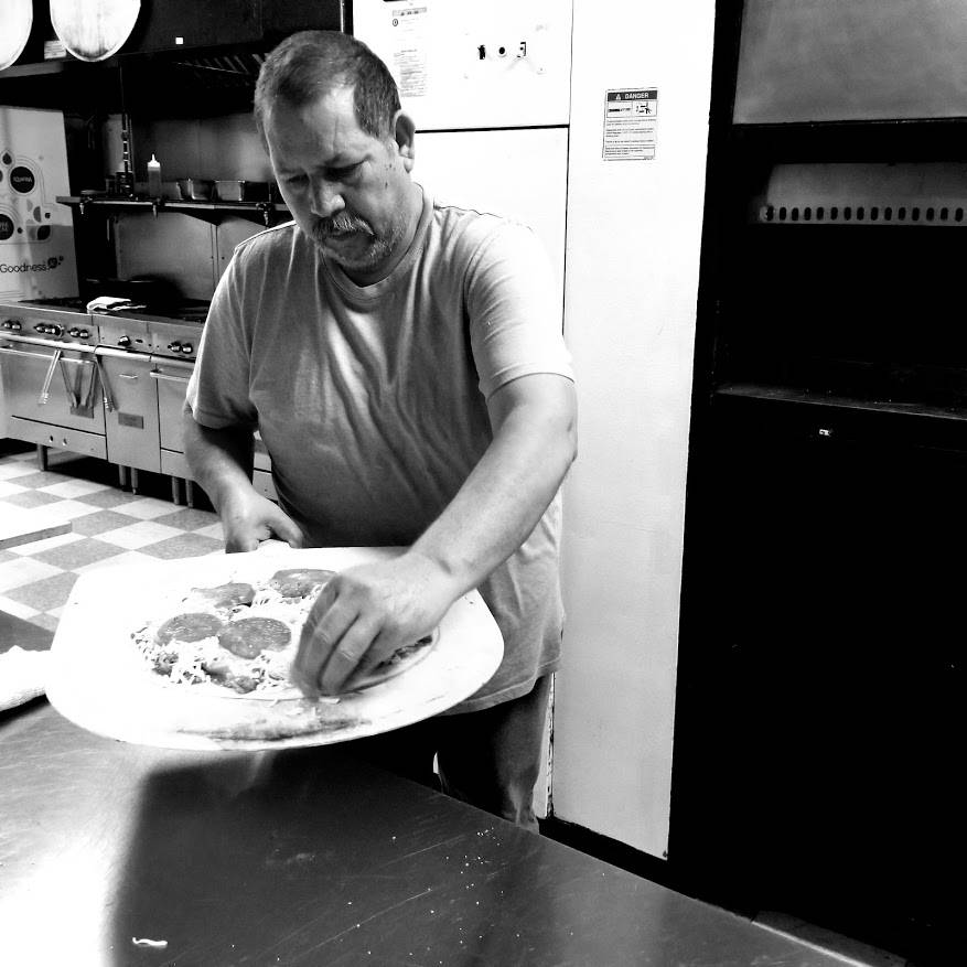 Sticks Pub and Grub | restaurant | 700 Northwest Hwy, Fox River Grove, IL 60021, USA | 8478294163 OR +1 847-829-4163