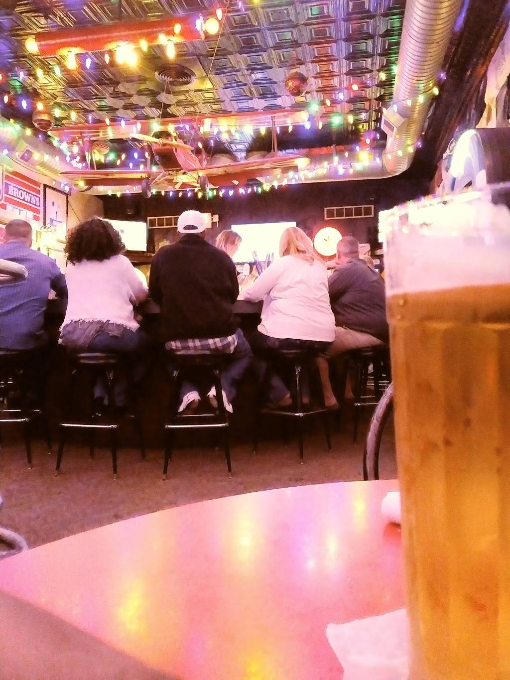 Franks Place On Market | restaurant | 549 W Market St, Akron, OH 44303, USA | 3303768307 OR +1 330-376-8307