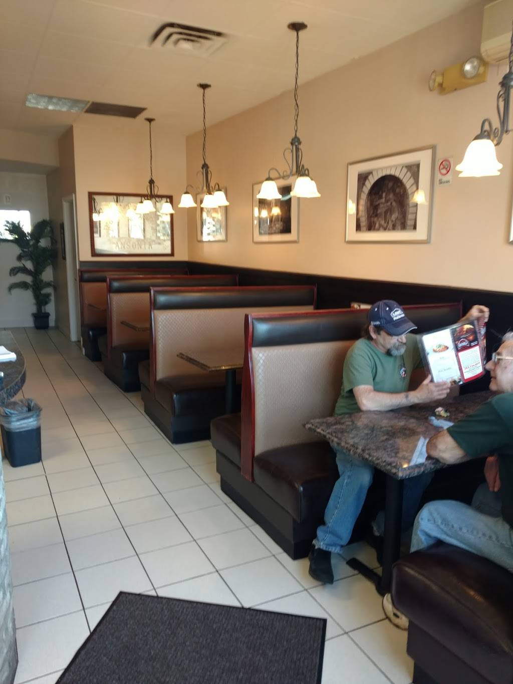 Roma Pizzeria | restaurant | 150 Wakelee Ave, Ansonia, CT 06401, USA | 2037346815 OR +1 203-734-6815