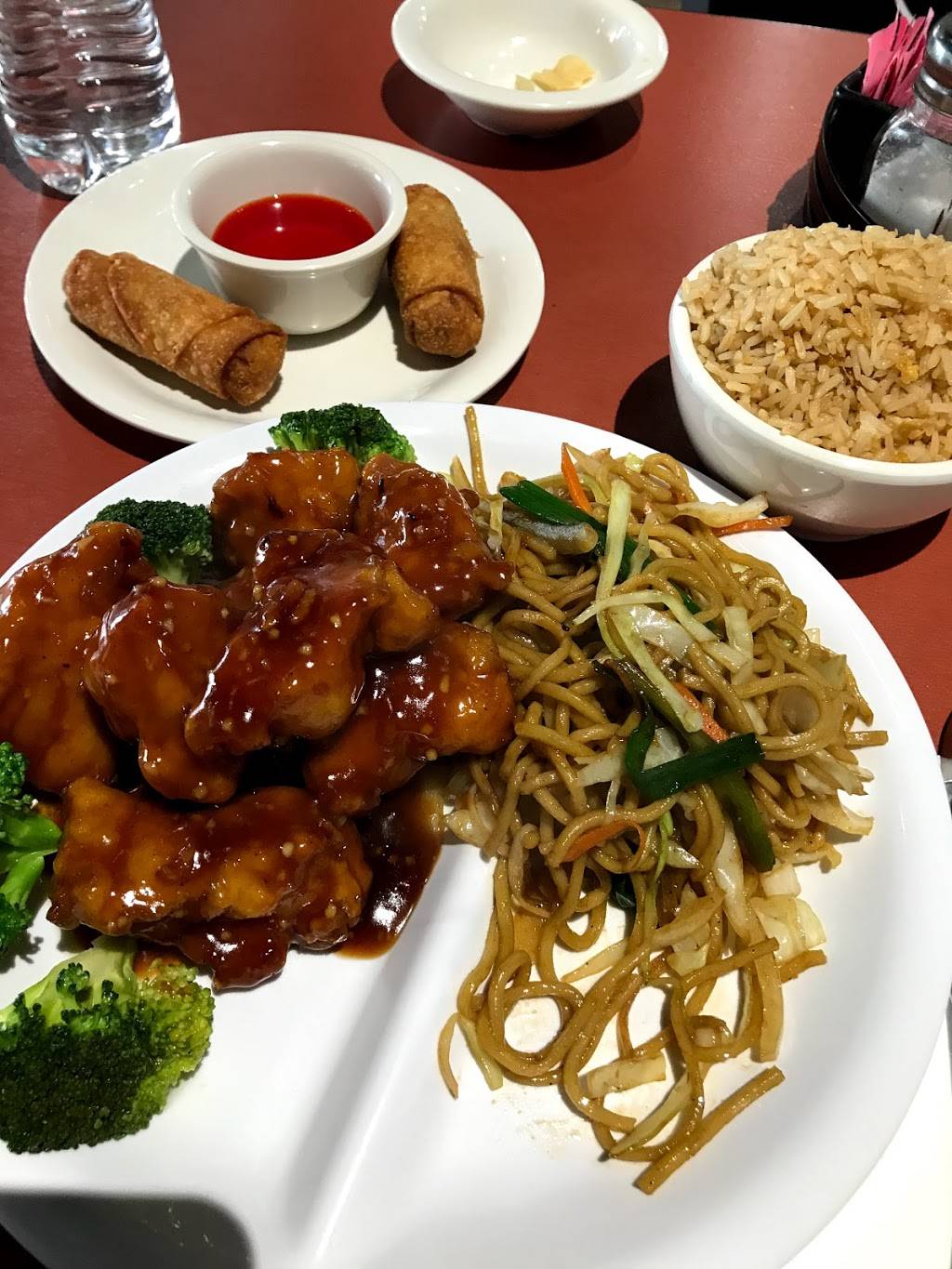 P King | restaurant | 10001 W Parmer Ln, Austin, TX 78717, USA | 5122551638 OR +1 512-255-1638