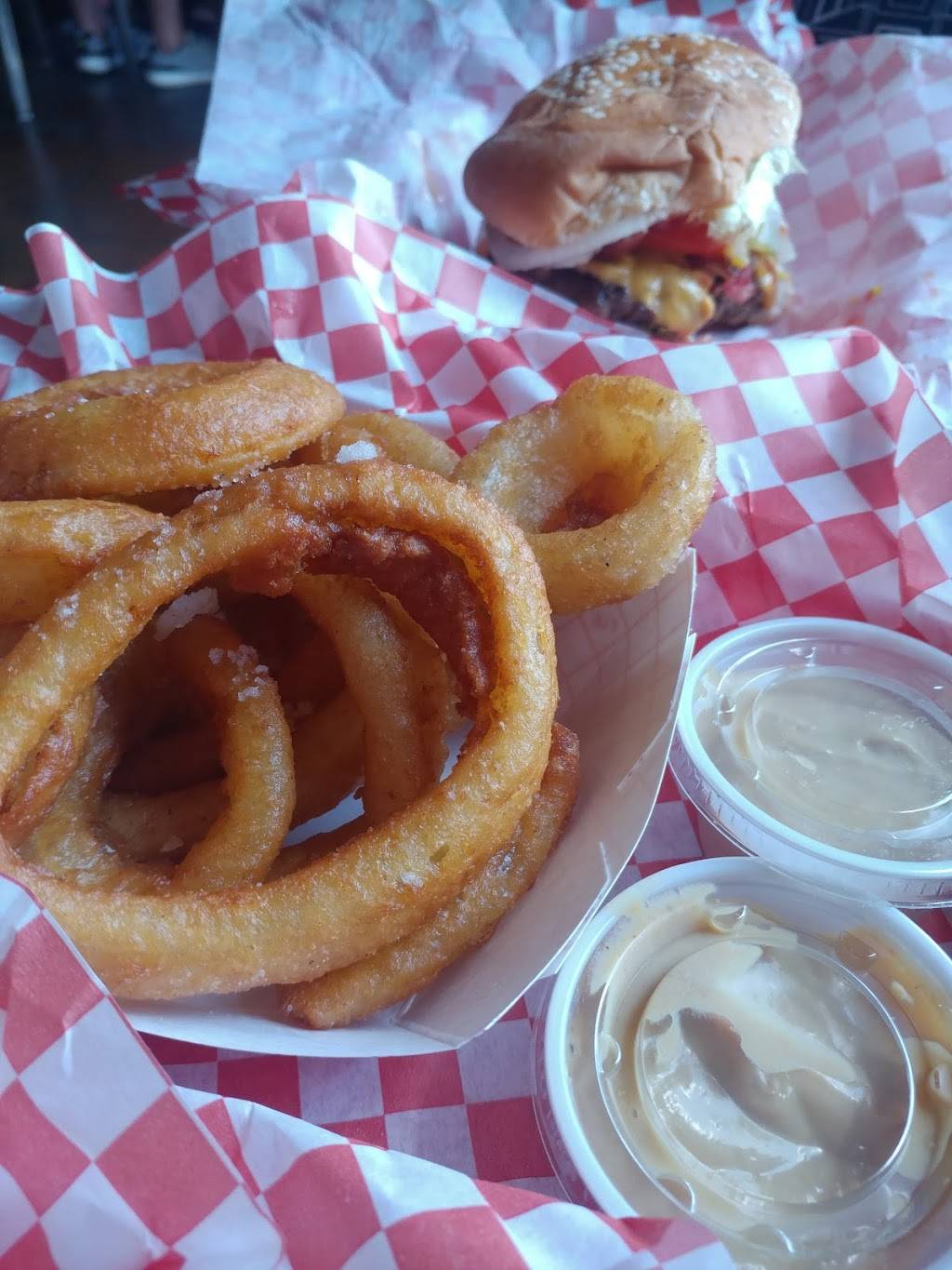 Rippers RoadStand Plus Beer | restaurant | 5967 Factory Shops Blvd, Ellenton, FL 34222, USA | 9414797999 OR +1 941-479-7999