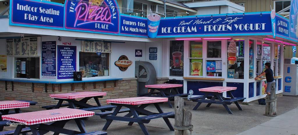 The Dairy Dip and Pizza Place | restaurant | 76 Main St W, Grand Bend, ON N0M 1T0, Canada | 5192387492 OR +1 519-238-7492