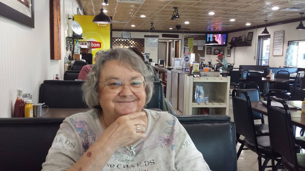 Beckys Village Restaurant | restaurant | 307 State St, Willshire, OH 45898, USA | 4194952013 OR +1 419-495-2013