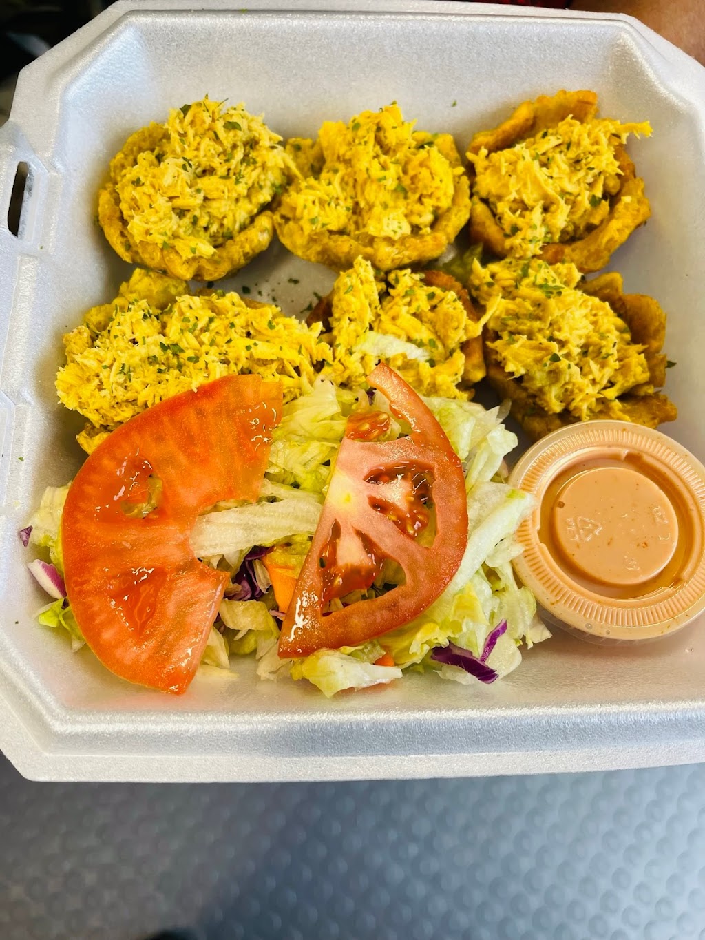 El Mofongazo food trailer | restaurant | 308 Village Rd NE, Leland, NC 28451, USA | 9102320962 OR +1 910-232-0962