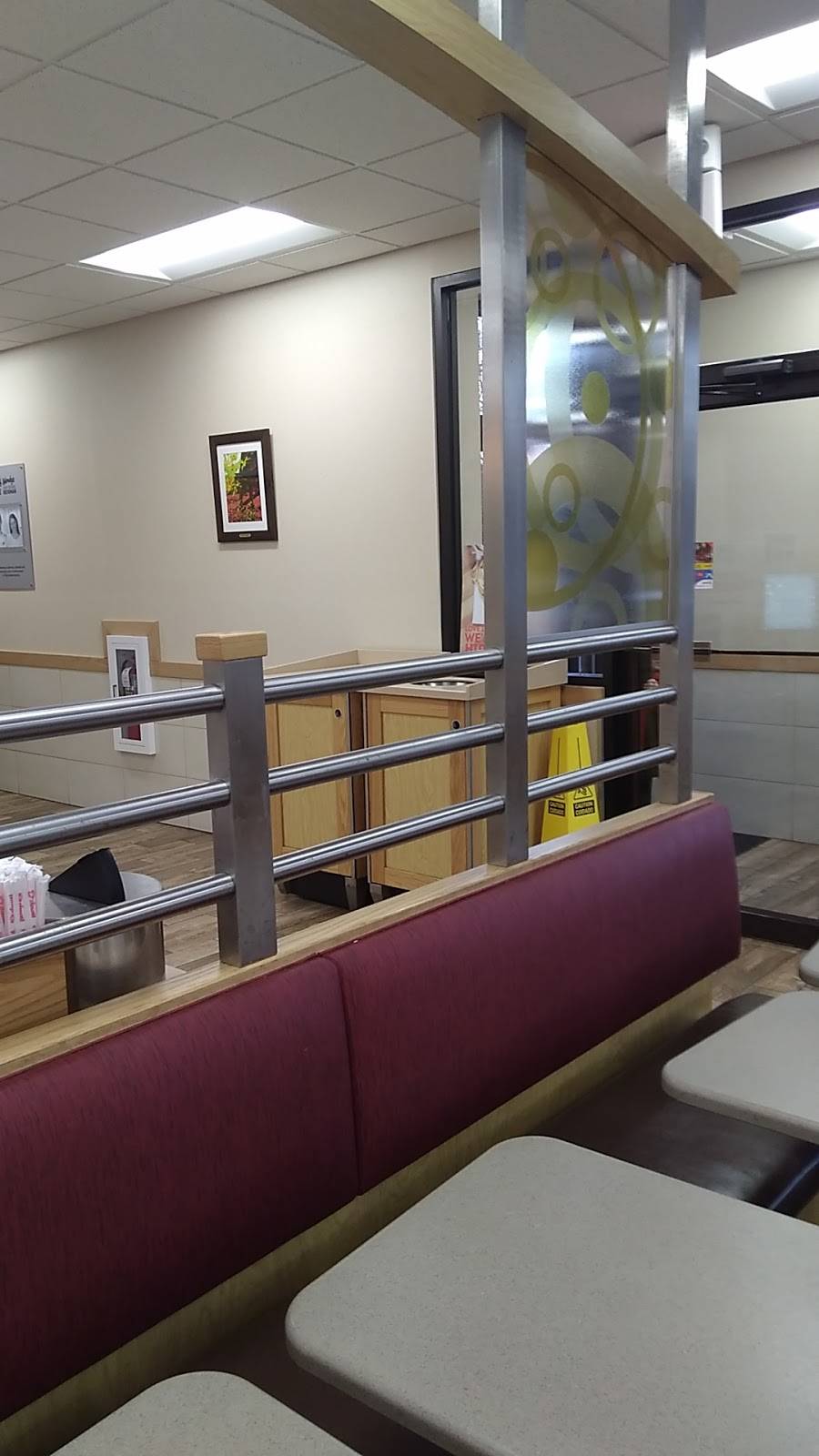 Wendys | restaurant | 153 Elm St, Milford, NH 03055, USA | 6036721600 OR +1 603-672-1600