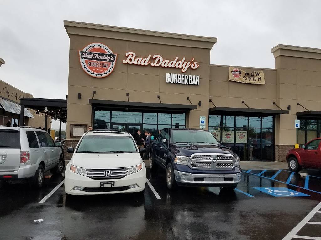 Bad Daddys Burger Bar | restaurant | 1924 Gunbarrel Rd Ste 104, Chattanooga, TN 37421, USA | 4234755948 OR +1 423-475-5948