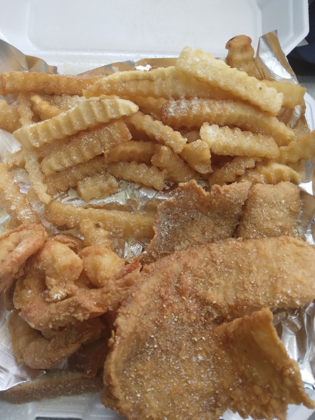 CJ Chicken and Seafood | restaurant | 147 E Cypress St, Ludowici, GA 31316, USA | 6783538471 OR +1 678-353-8471